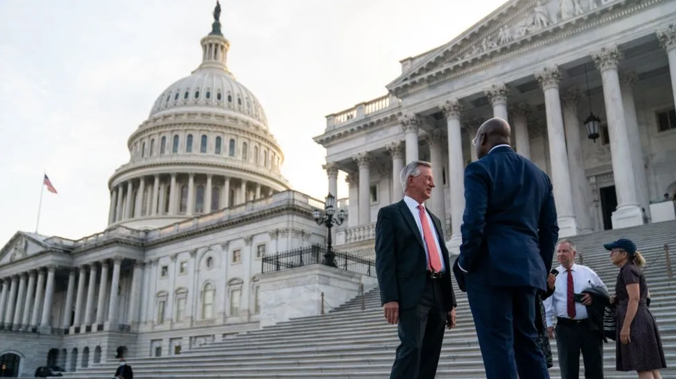 Political Literacy: Building Critical Thinkers in the Information age